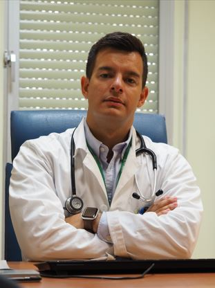 Dr. Gonzalo Verdugo Revigliono